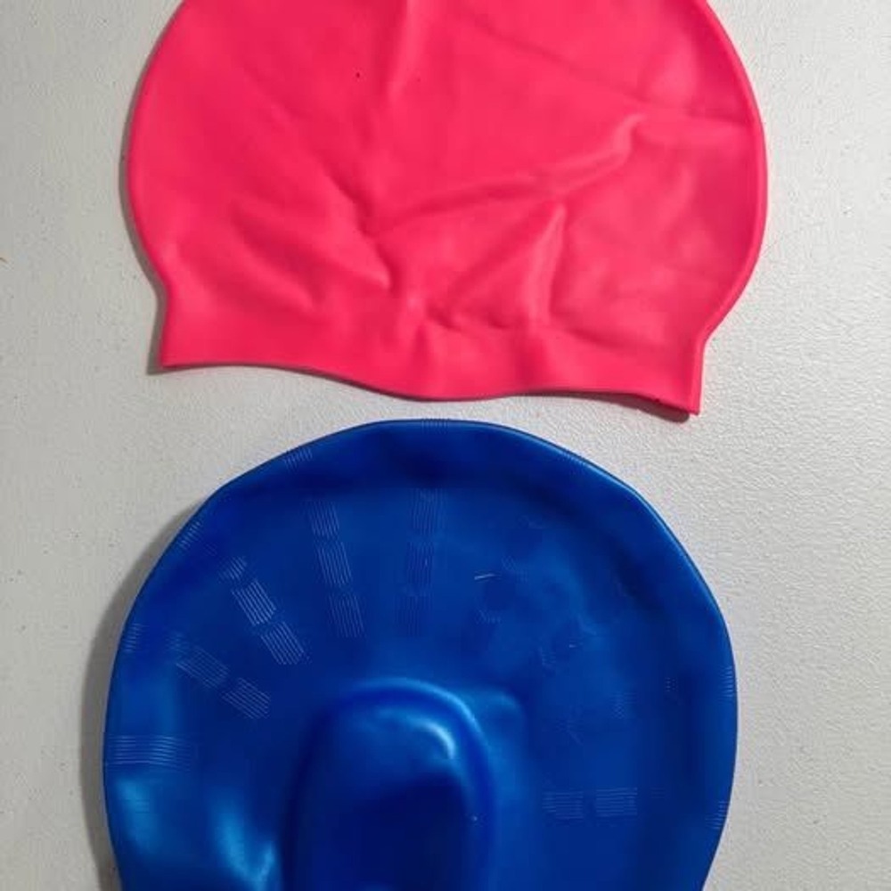 2* Swimming caps for kids - one size